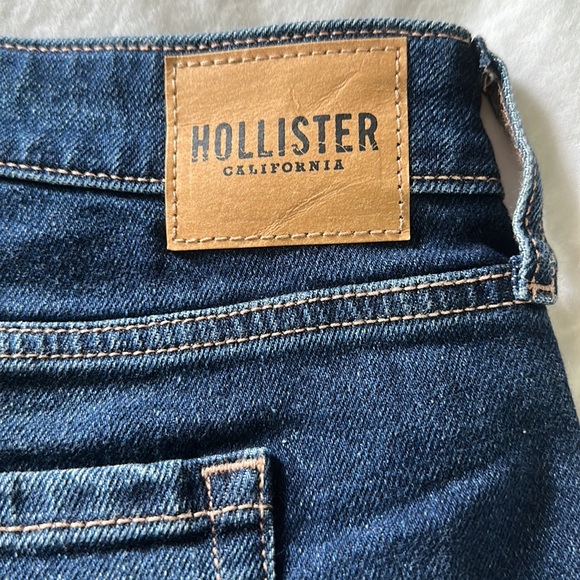Hollister Ultra high rise Mom Jean vintage stretch 19R W34, L27 dark wash NWT - Picture 8 of 12